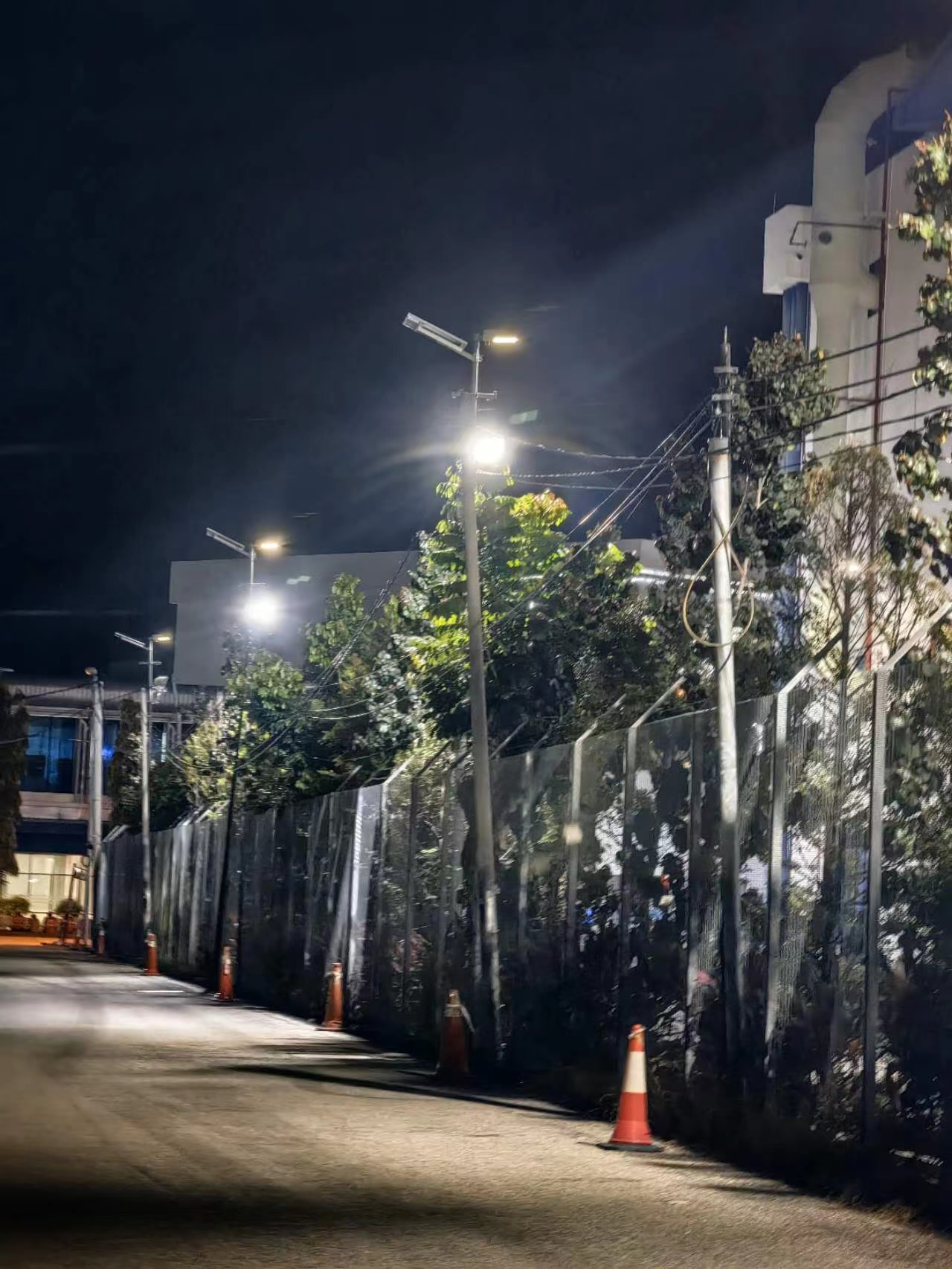 spacing layout of solar street lights