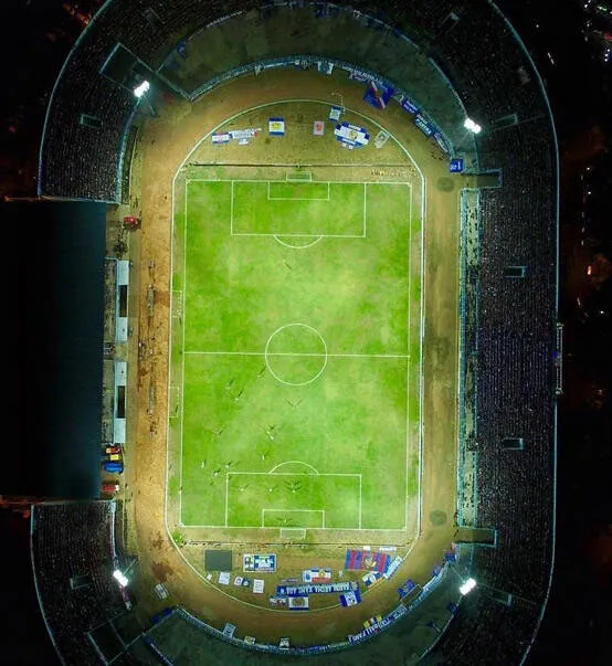 ФК Арема в Освещении футбольного поля Маланг