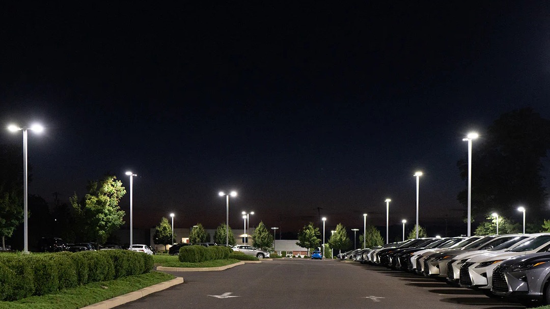 Преимущества использования светодиодных фонарей на открытой парковке.